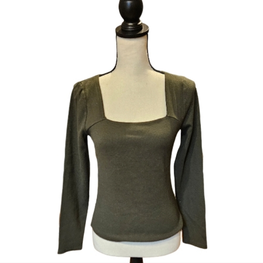 T.La Green Long Sleeve Top